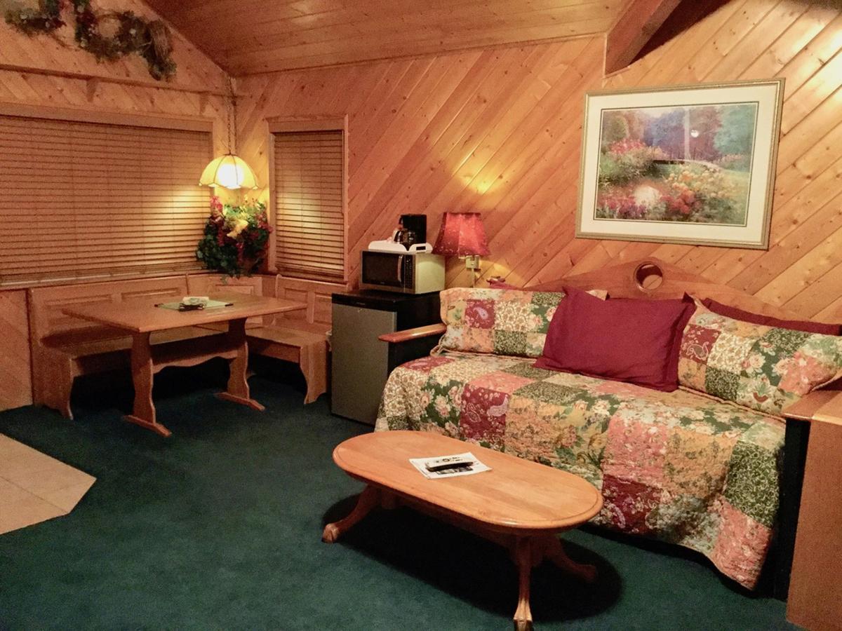Giant Oaks Lodge Running Springs 外观 照片