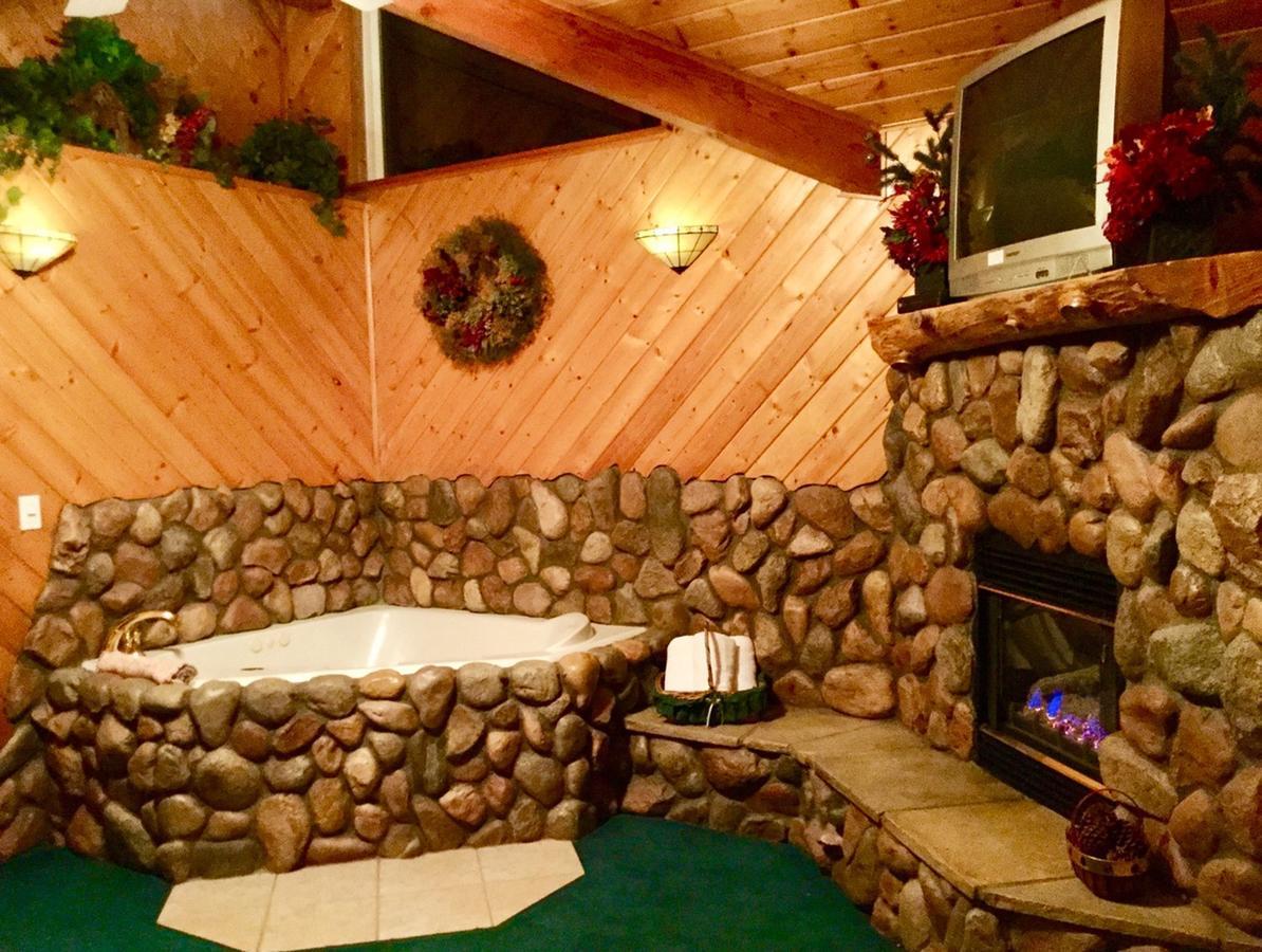 Giant Oaks Lodge Running Springs 外观 照片