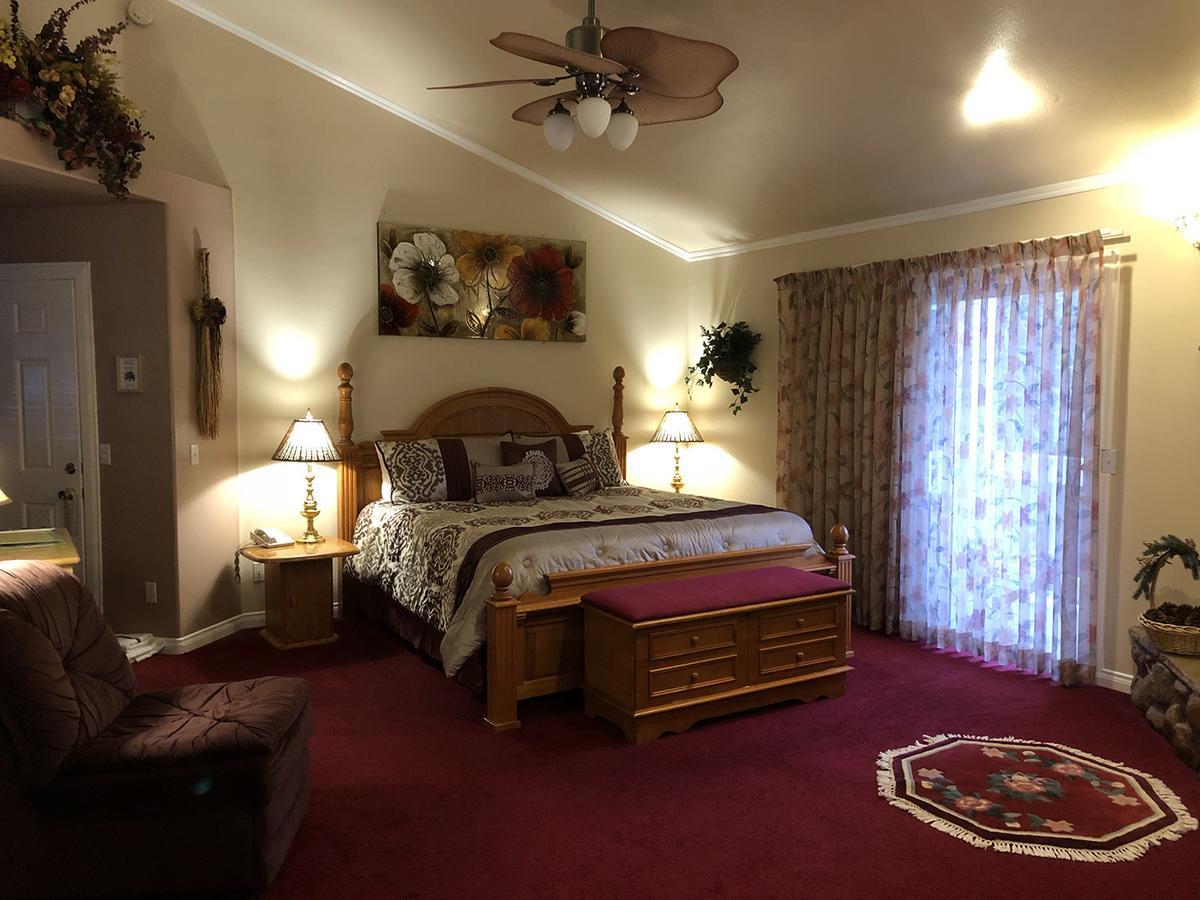 Giant Oaks Lodge Running Springs 外观 照片