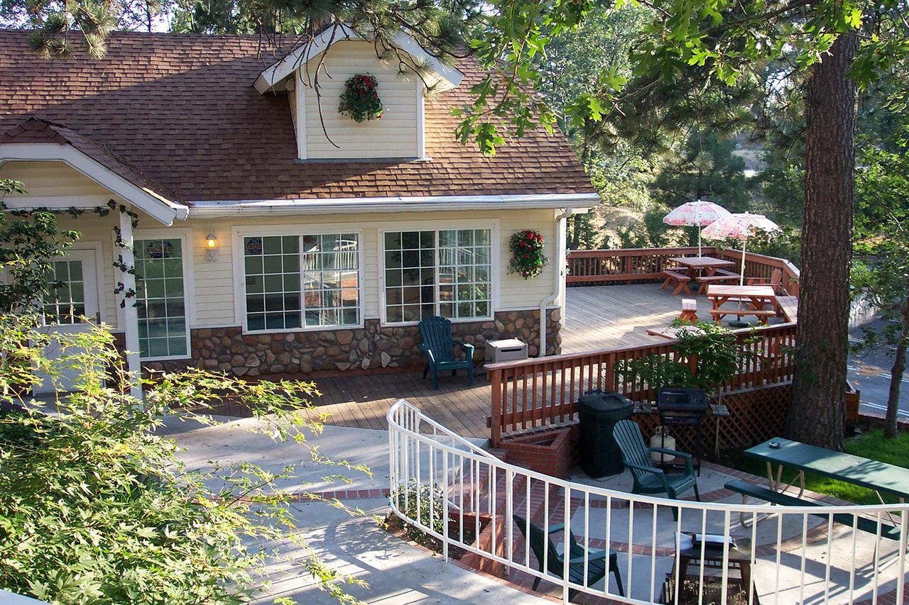 Giant Oaks Lodge Running Springs 外观 照片