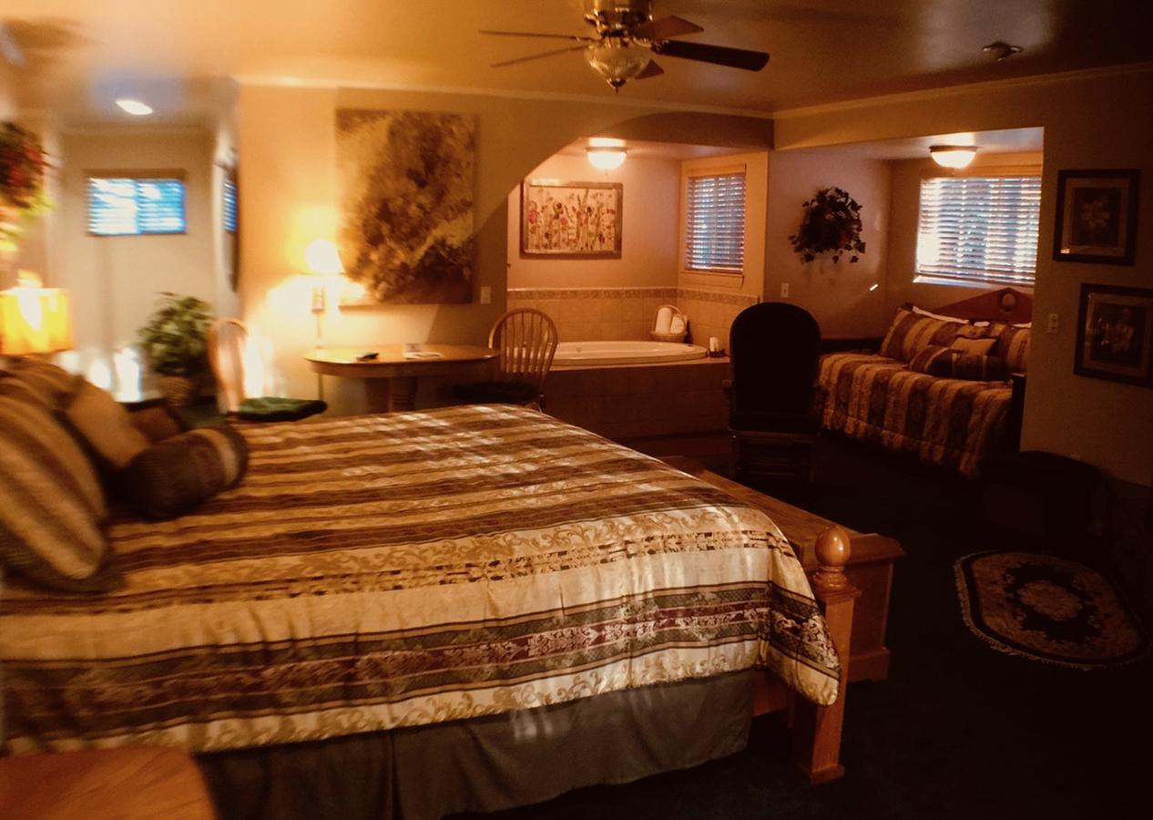Giant Oaks Lodge Running Springs 外观 照片